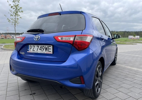 Toyota Yaris cena 40900 przebieg: 116551, rok produkcji 2017 z Swarzędz małe 407